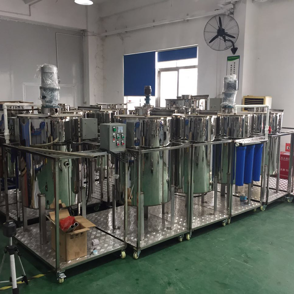广东洗洁精设备全套小型洗衣液生产设备洗车液玻璃水加工搅拌机厂