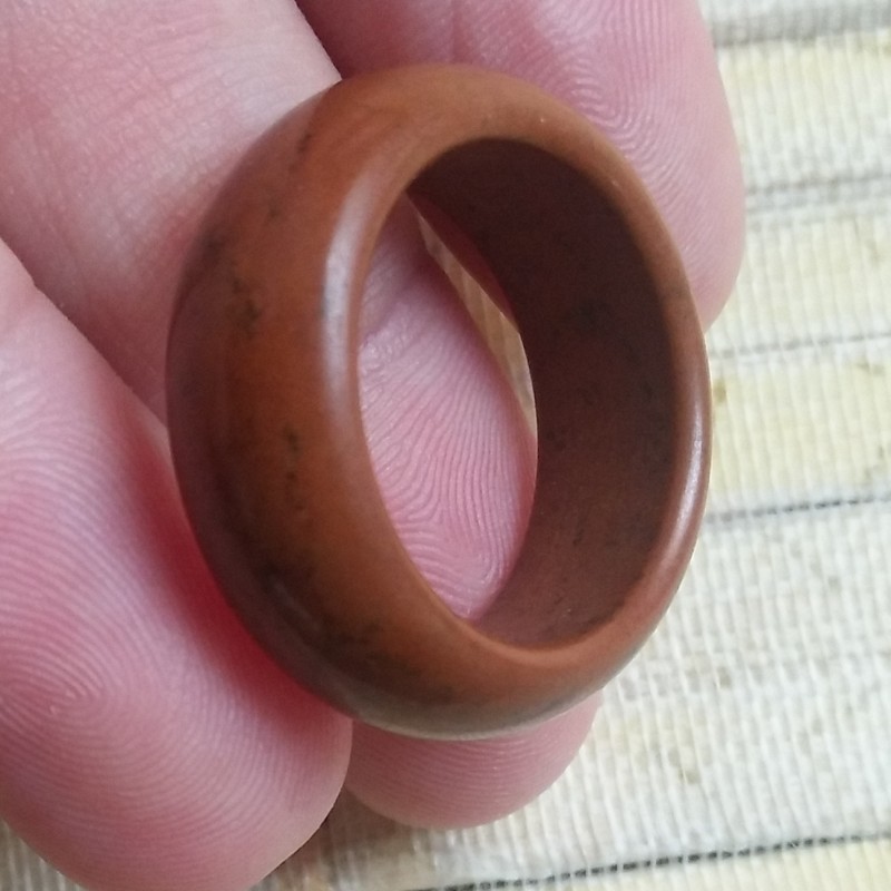 供应优质砭石戒指 富贵红砭石圆环 男女同款玄黄砭石戒指