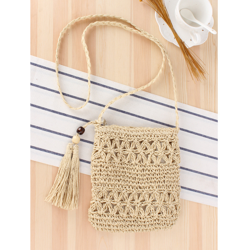Simple Hollow Tassel Crossbody Straw Bag Hand-Woven Bag Summer Vacation Beach Bag