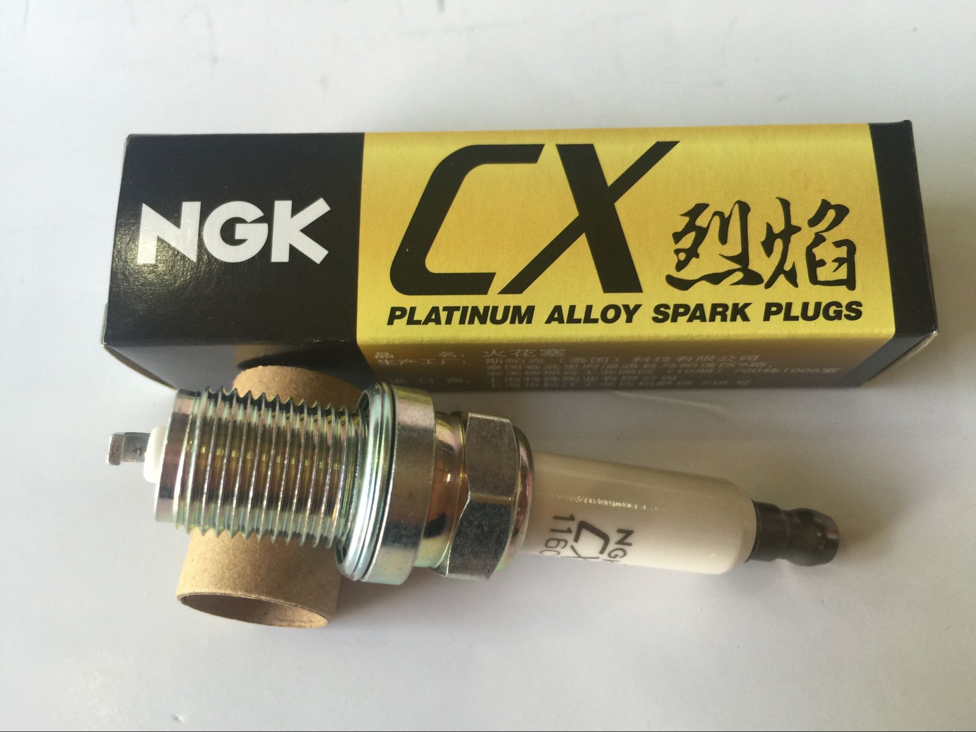 ngk铂金火花塞116cx羚羊飞度1.3天语1.6雨燕哈弗m2/c30奇瑞a3/a5