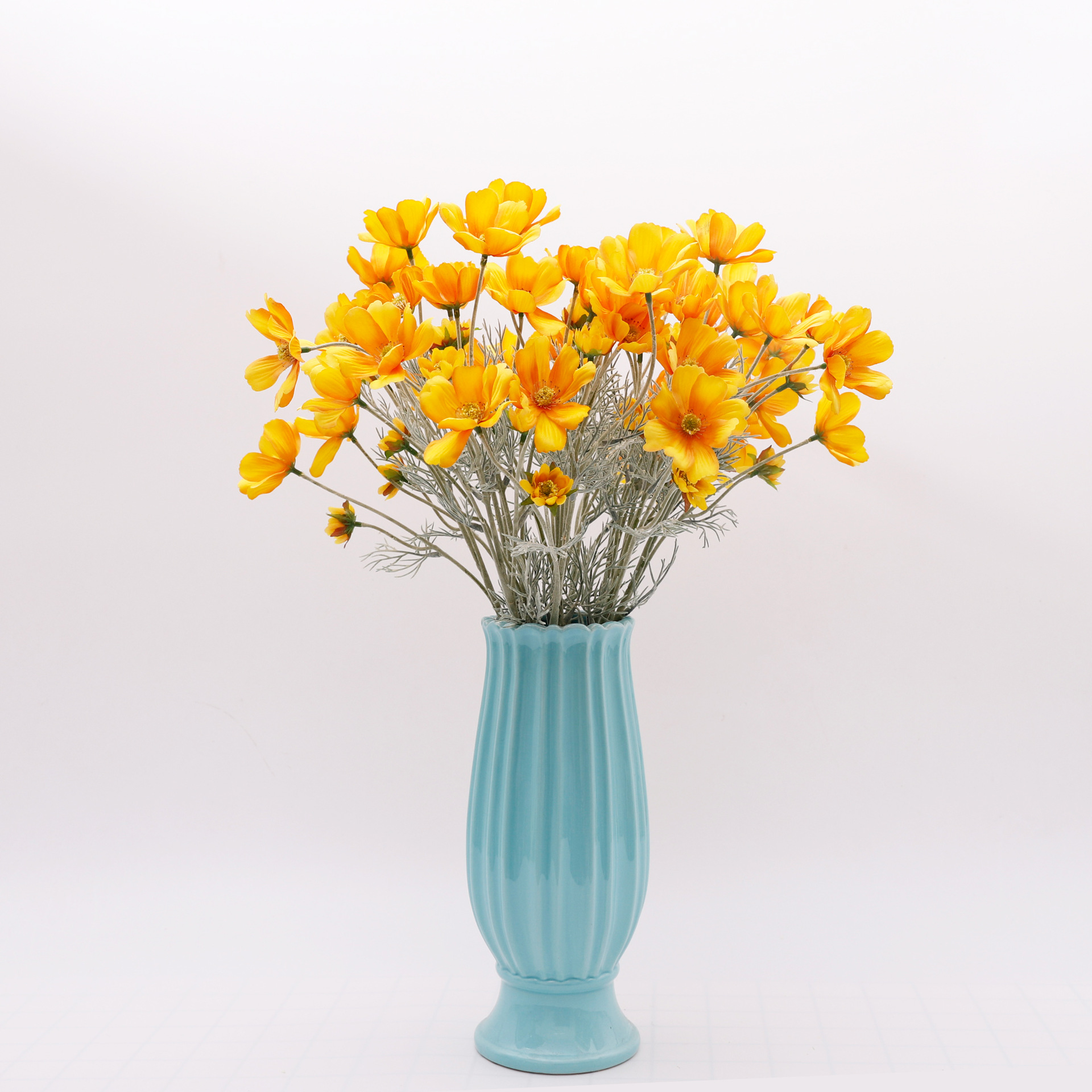 主营产品:仿真花盆栽;仿真花;玻璃花器;仿真花盆栽;铁艺制品;玻璃花