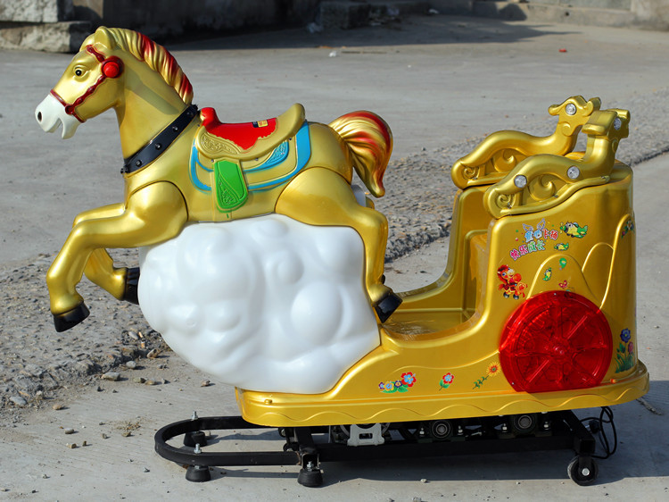 厂家直销2019新款儿童投币电动马摇摆机豪华双人座摇摇车飞马商用