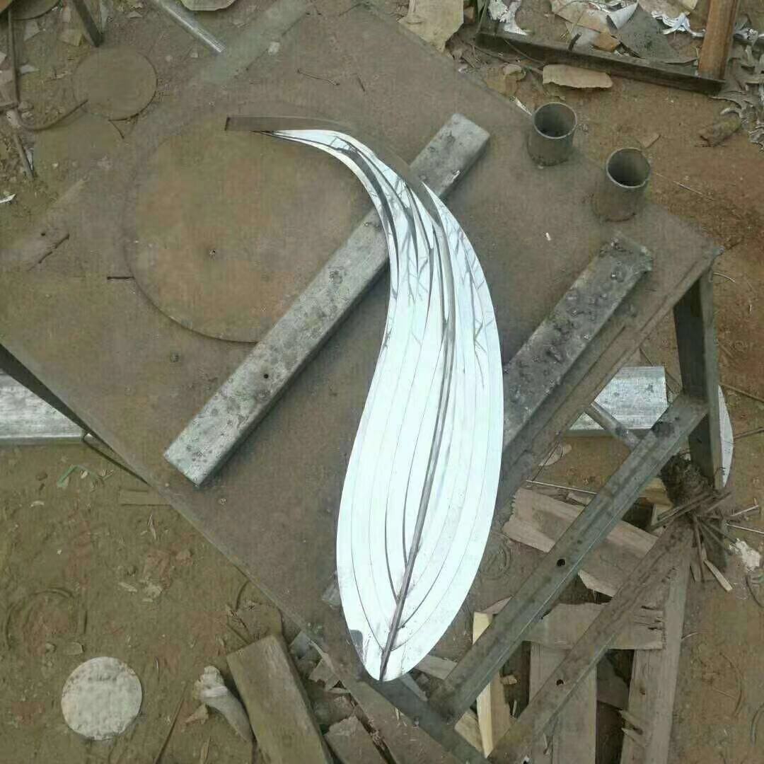 不锈钢鱼装饰雕塑景观园林户外抽象小鱼水池艺术品摆件