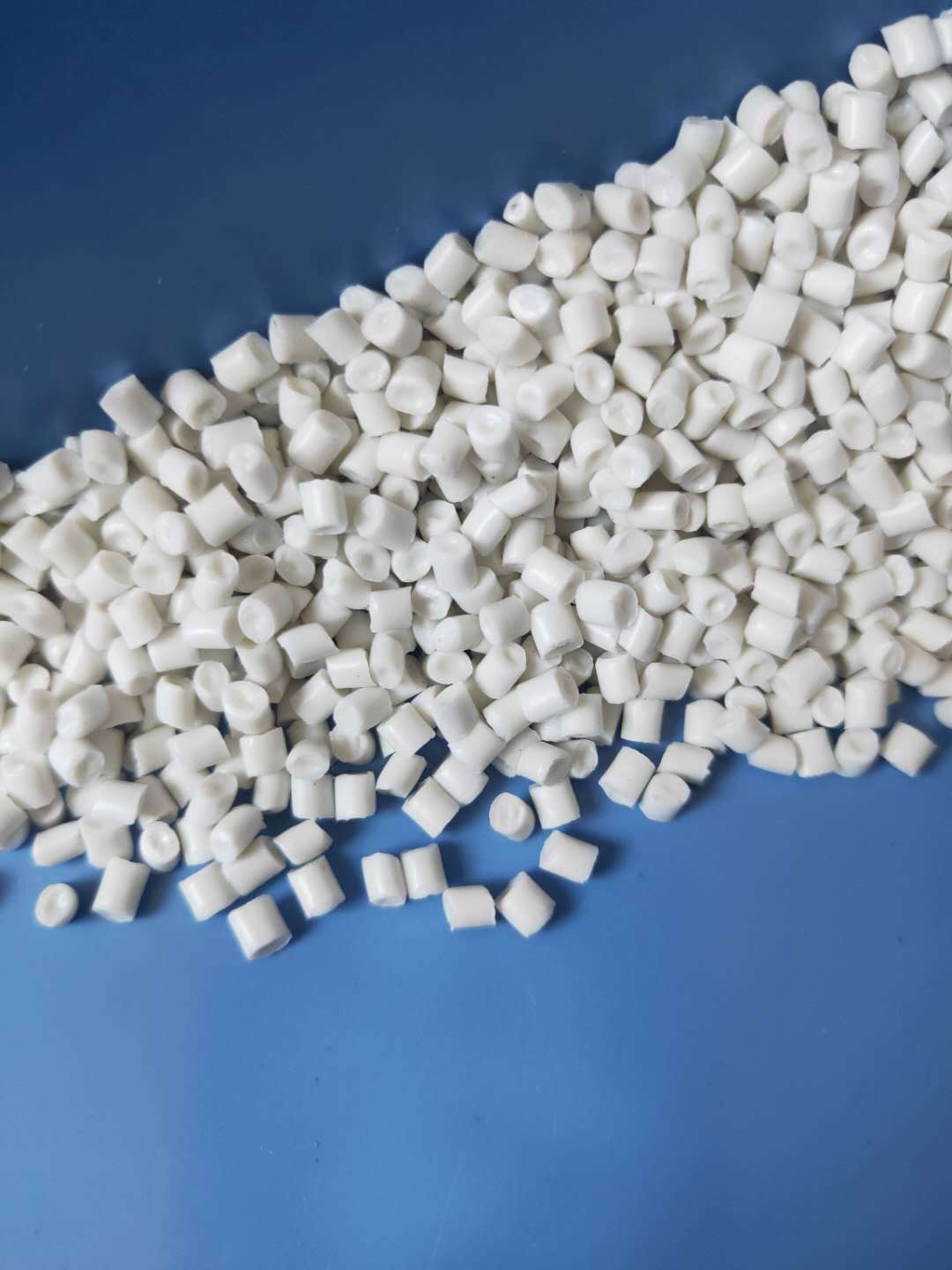 (可开专票)pp再生料 二白pp颗粒 厂家二白pp塑料再生颗粒-阿里巴巴