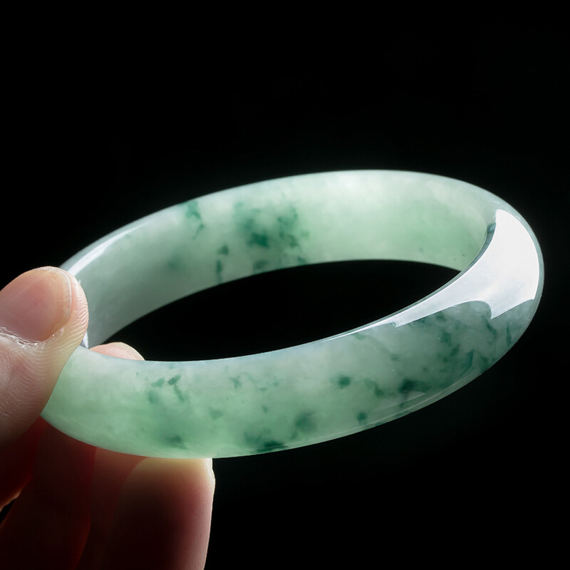 翡翠手镯女款玉手镯女士玉镯子淡绿飘花手镯