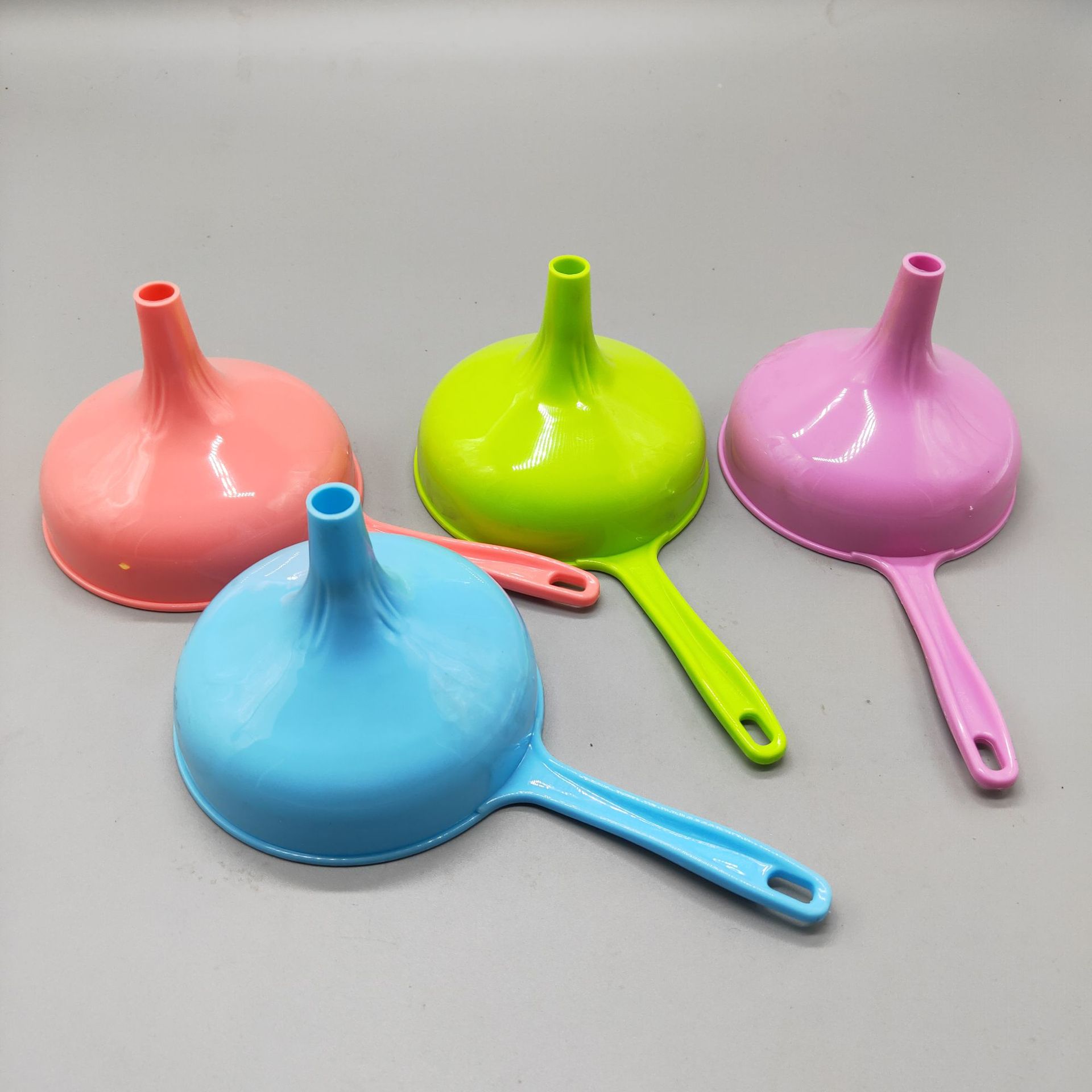 油漏pp材质环保油漏斗油格巨口2元店两元店货源批发