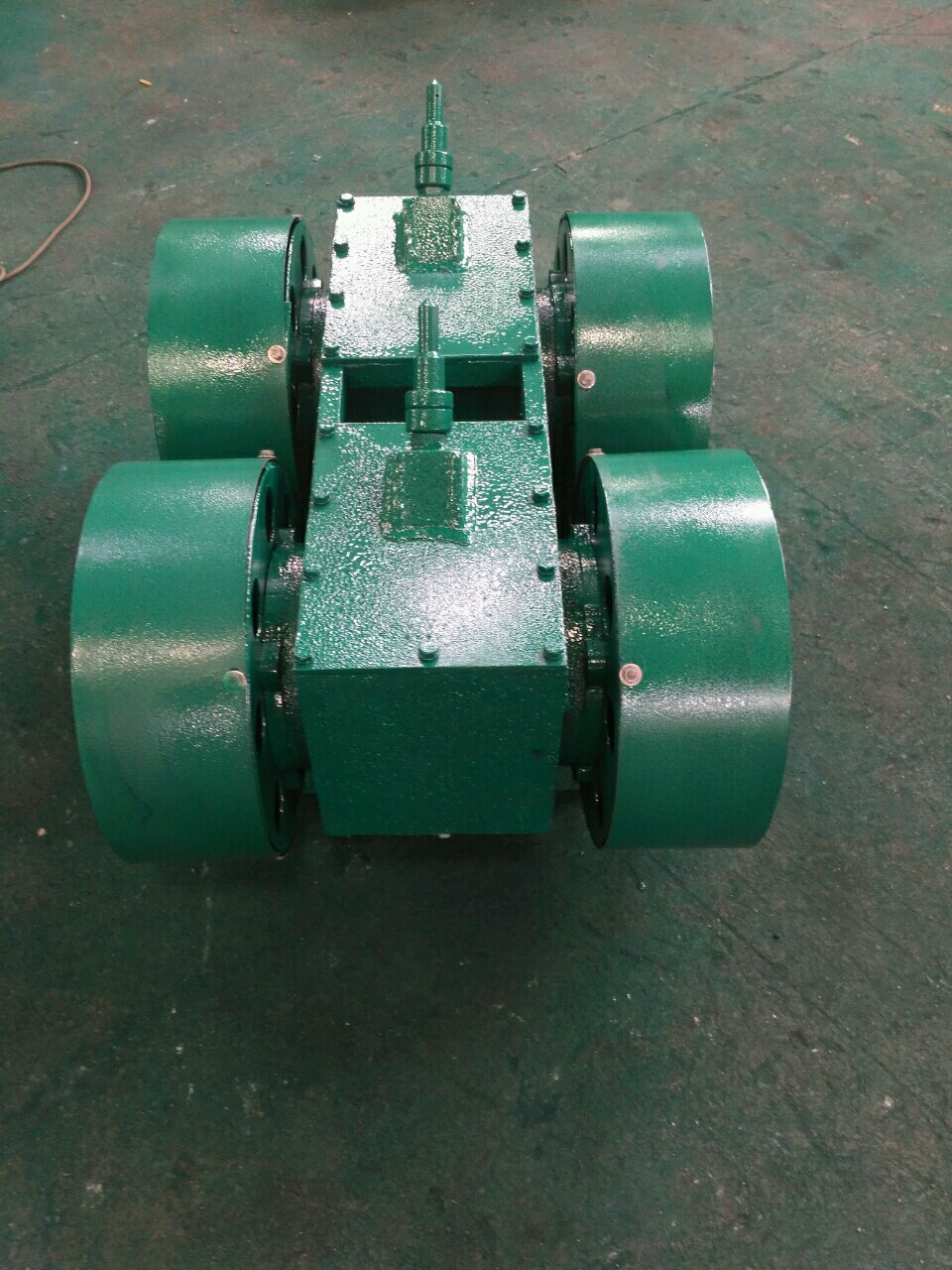 厂家直销jzq-180-6稀油激振器 双轴激振器 振动筛用激振器