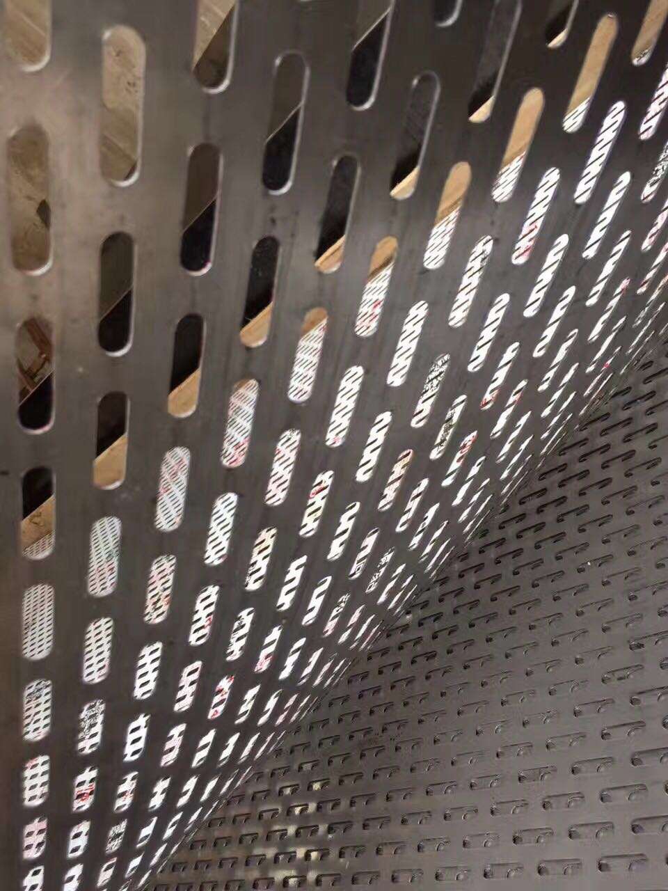 sus304不锈钢镜面冲孔板价格优惠卫生洁具建筑冲孔漏水3mm不锈钢