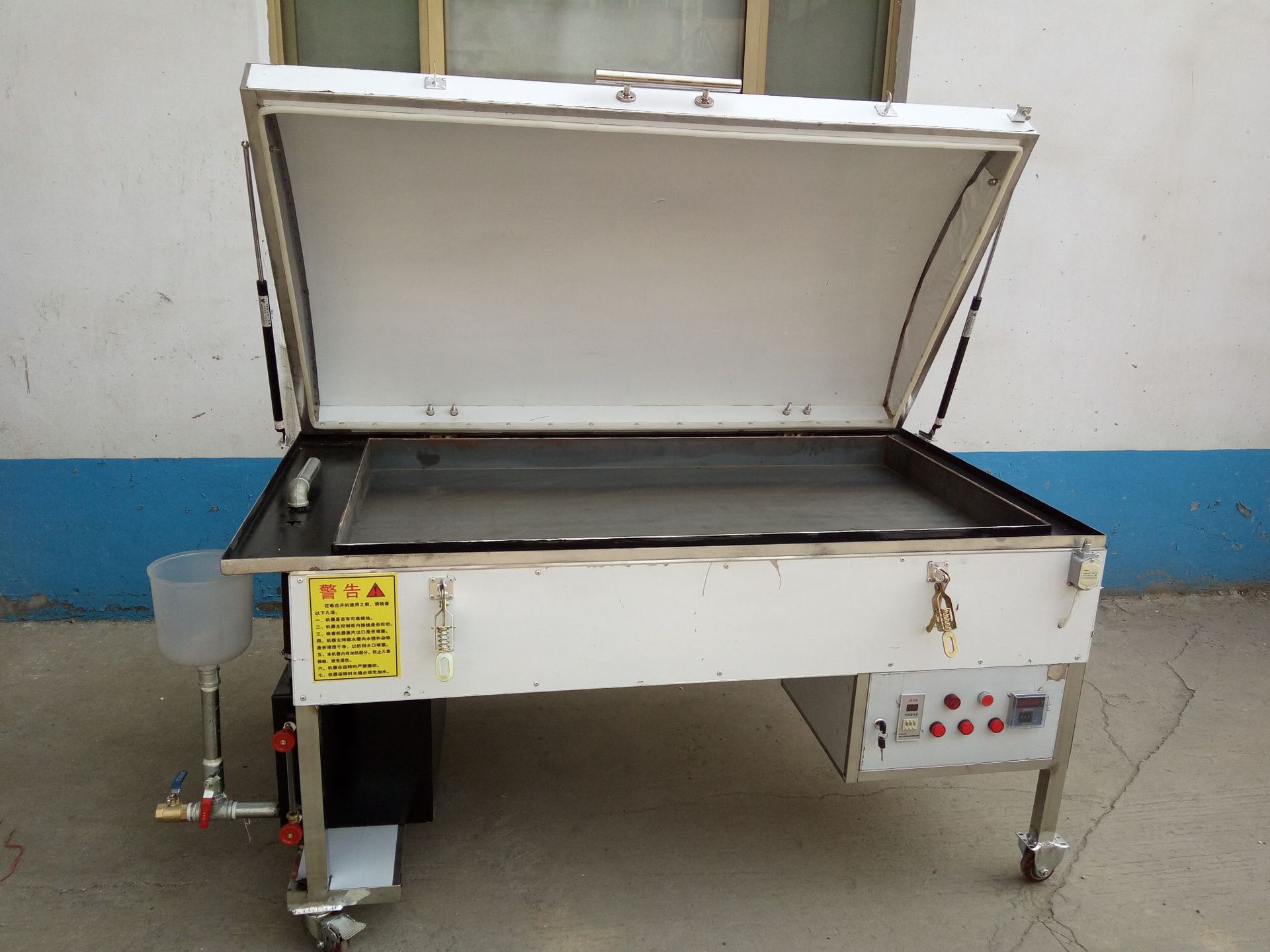 生产蒸烤馒头饼子锅贴机锅贴机不锈钢蒸馒头供应全自动锅贴机