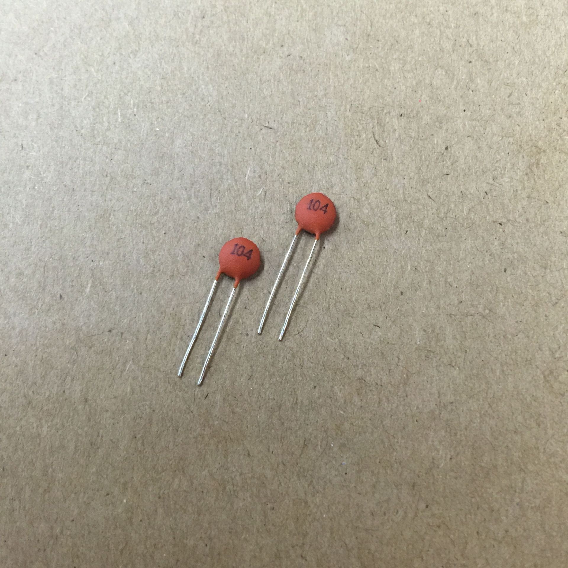 瓷片电容104z50vf5袋装陶瓷电容