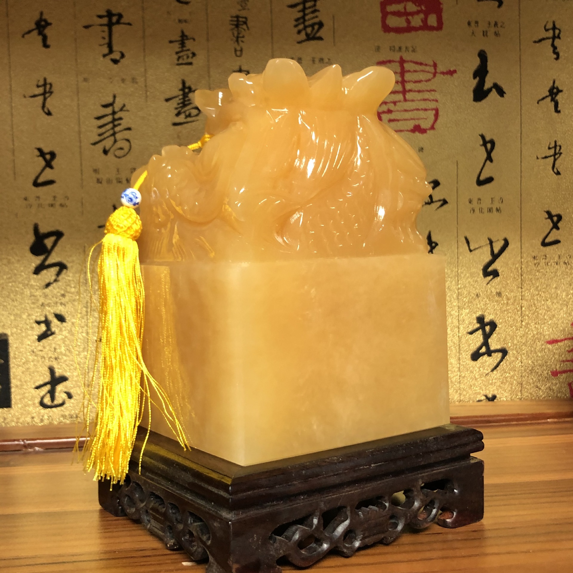 厂家批发米黄玉印章摆件黄色玉石龙头玉玺家庭礼品公司办公摆件