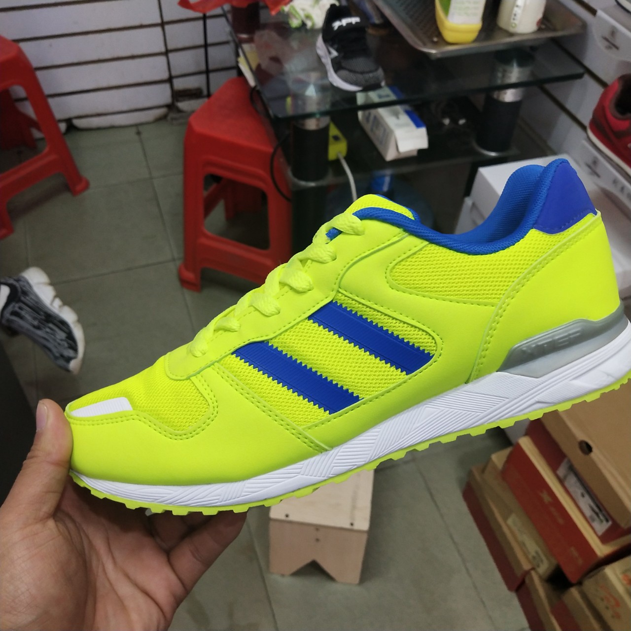 特步男鞋库存尾货清仓运动鞋 品牌处理特价鞋