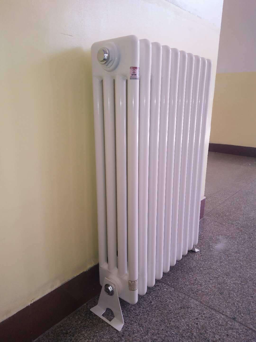 gz四柱暖气片 钢管四柱散热器厂家 gz406圆管暖气片定制