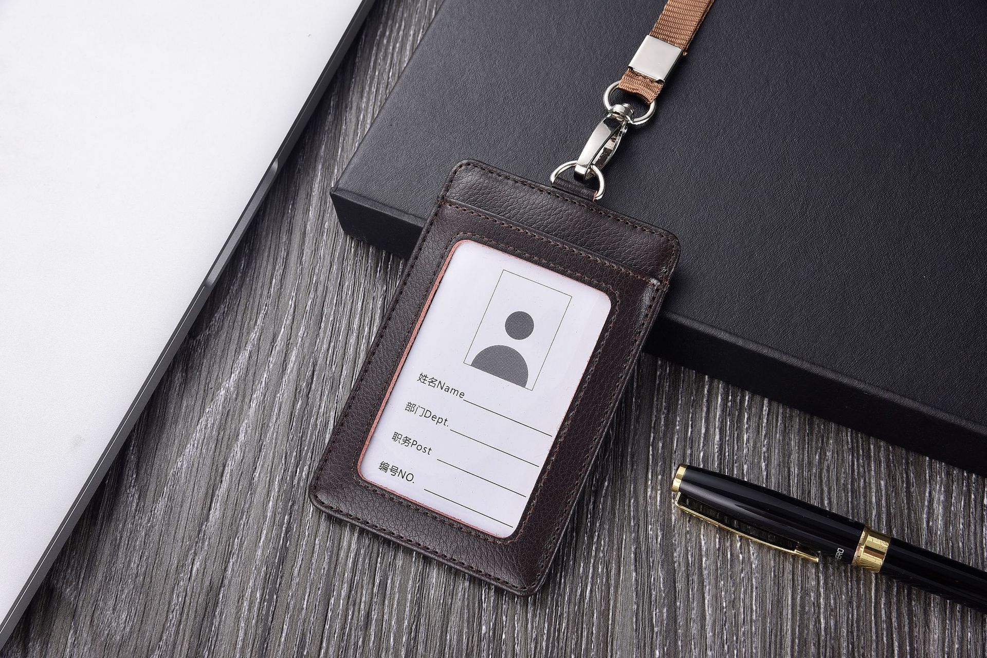 高档真皮工号牌导游证胸卡套 证件胸牌厂牌 工作牌工作证卡套定制