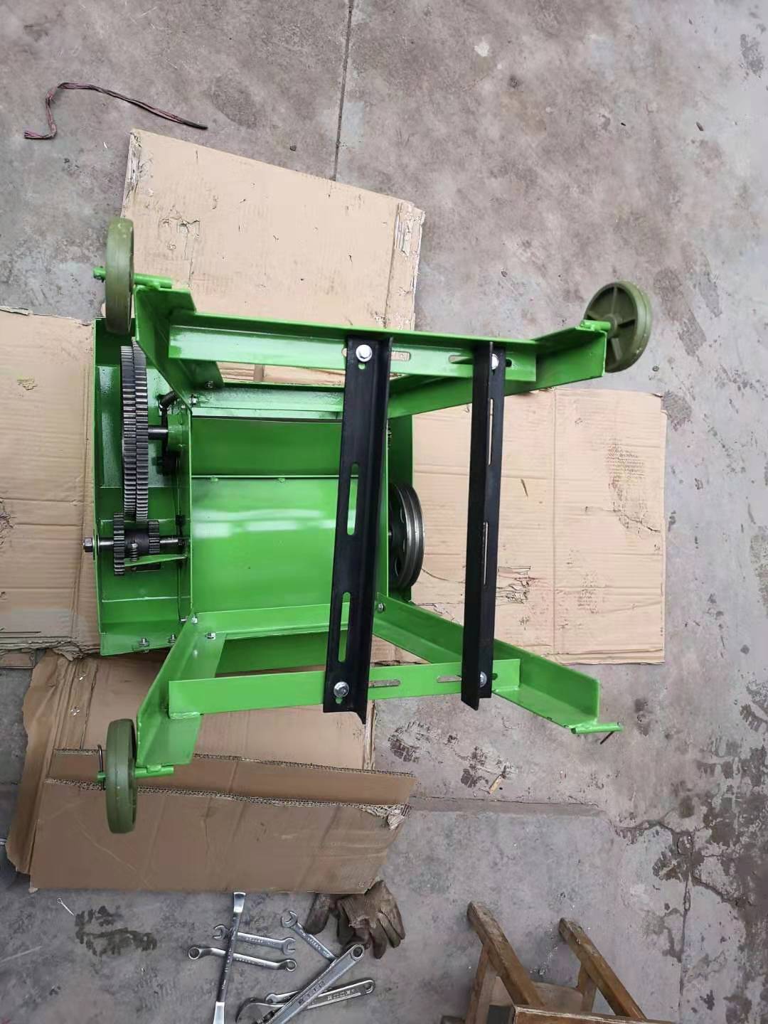 工农机械铡草打草机四刀六刀带送料器可自动调节电动汽油车电起动