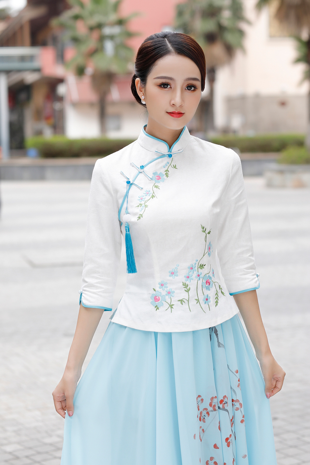 华之韵厂家自营中式盘扣绣花玉石扣流苏七分袖改良旗袍上衣6028