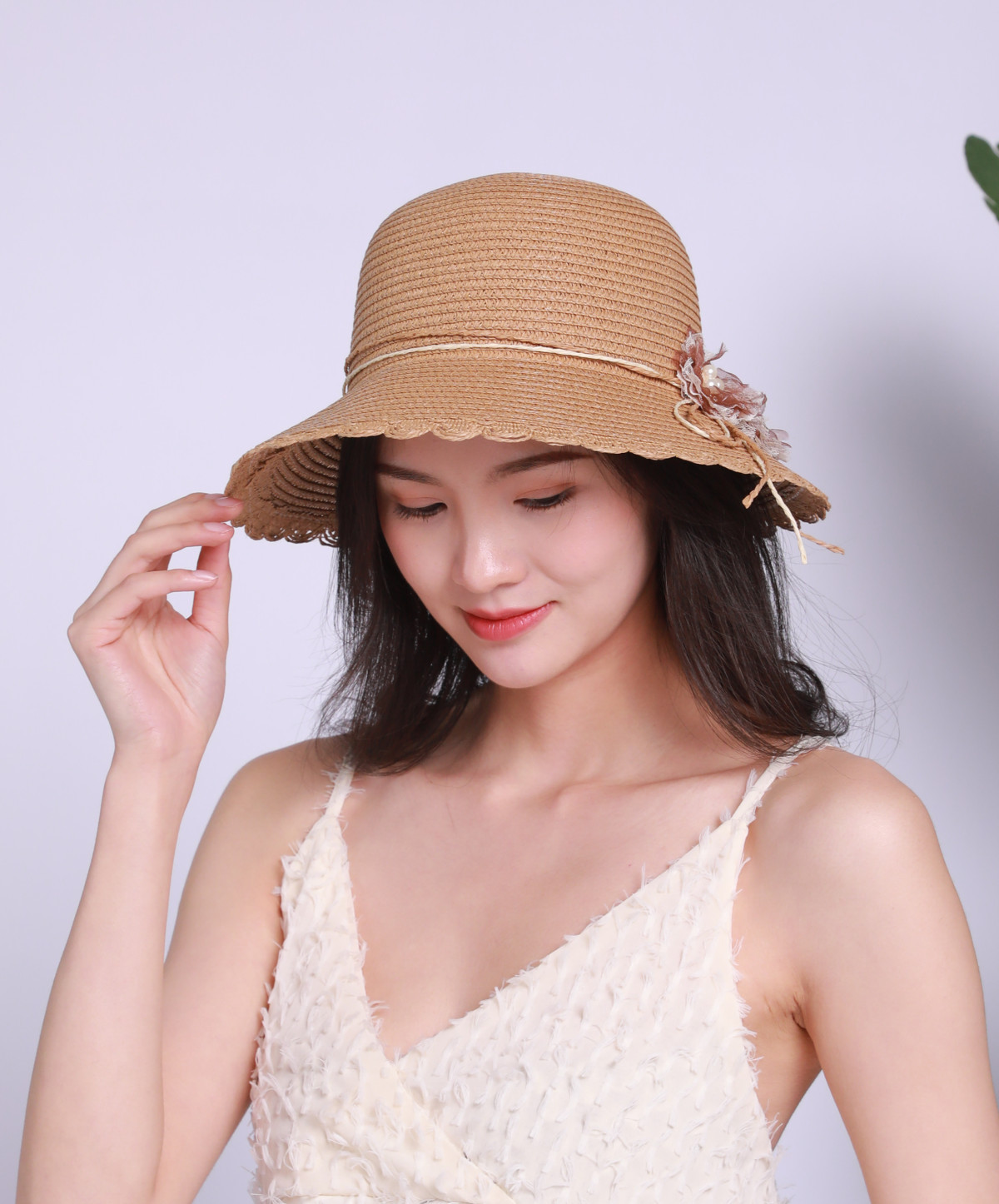 帽子春夏天女士草帽网纱花朵珍珠镶钻花盆帽防晒太阳蝴蝶结沙滩帽