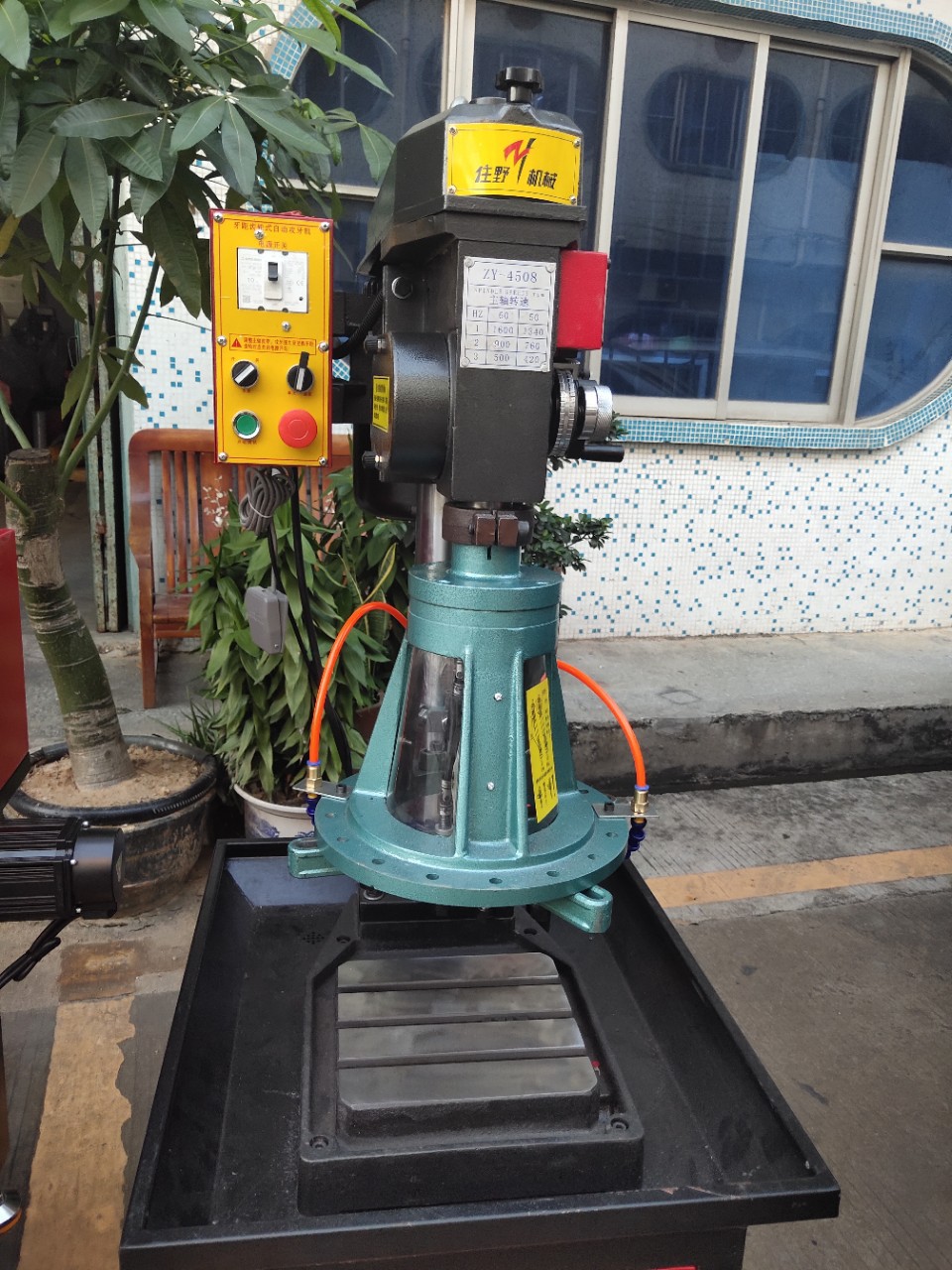 住野自动攻牙机多头攻牙机齿轮式自动攻牙机