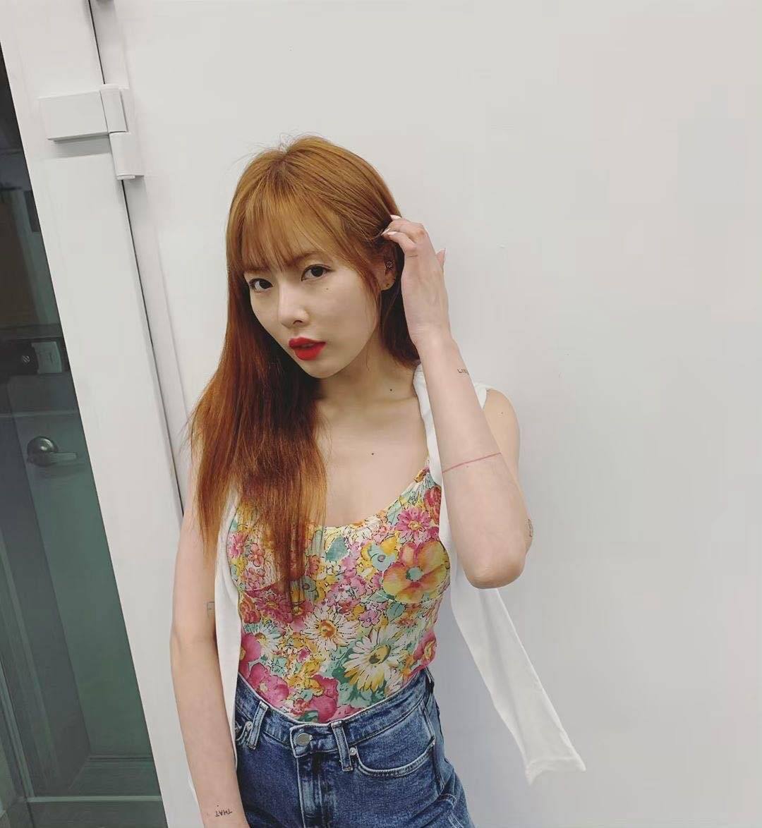 现货金泫雅同款韩国涂鸦碎花印花百搭吊带小背心