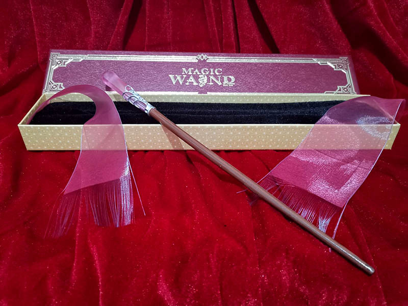 款式众多 ,魔杖长度大约36-42cm不等 盒子尺寸 42.8*8.3*3.