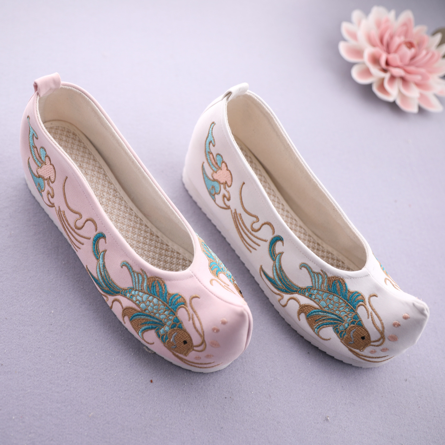 小鱼儿古装绣花布鞋女汉服配鞋千层底内增高系带翘头履原创弓鞋