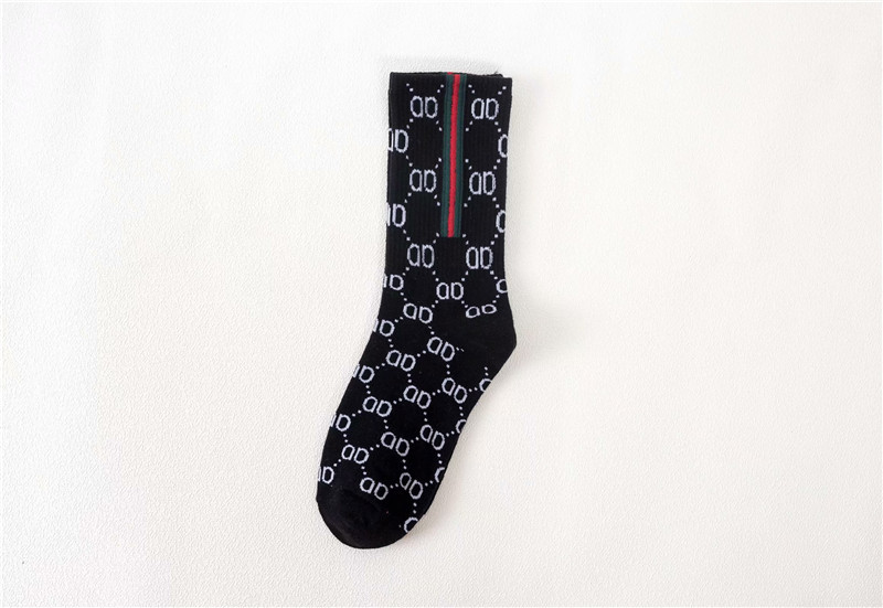 Trending on TikTok Same Style Retro Europe and America Style Letter 100% Cotton Socks Big Brand G Home Mid-High Tube Fashion Magazine Style Socks