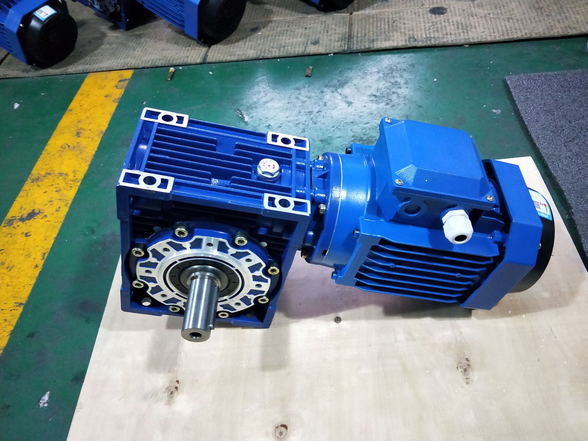 上海品牌厂商直销nmrv130铝合金蜗轮蜗杆减速机品质保障价格优惠