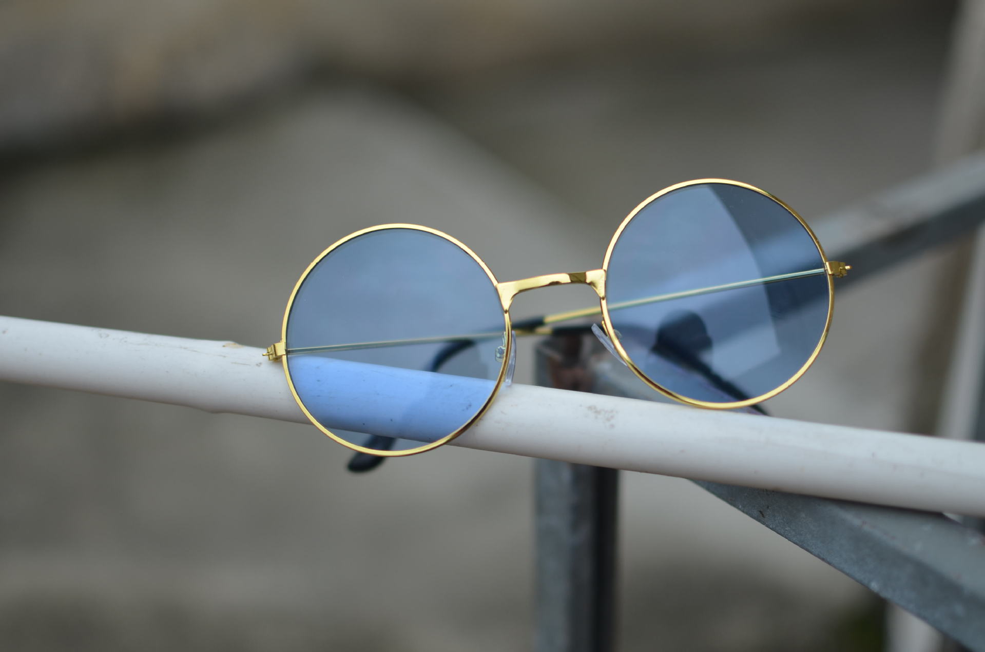 厂家直销时尚圆形太子脚反光彩膜眼镜反光钓鱼墨镜