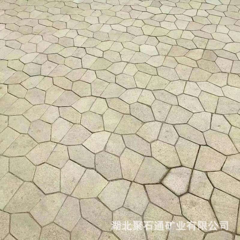 4万平方米相似黄锈石冰裂纹石材花岗岩黄金麻碎拼 公园地面拼花不规则