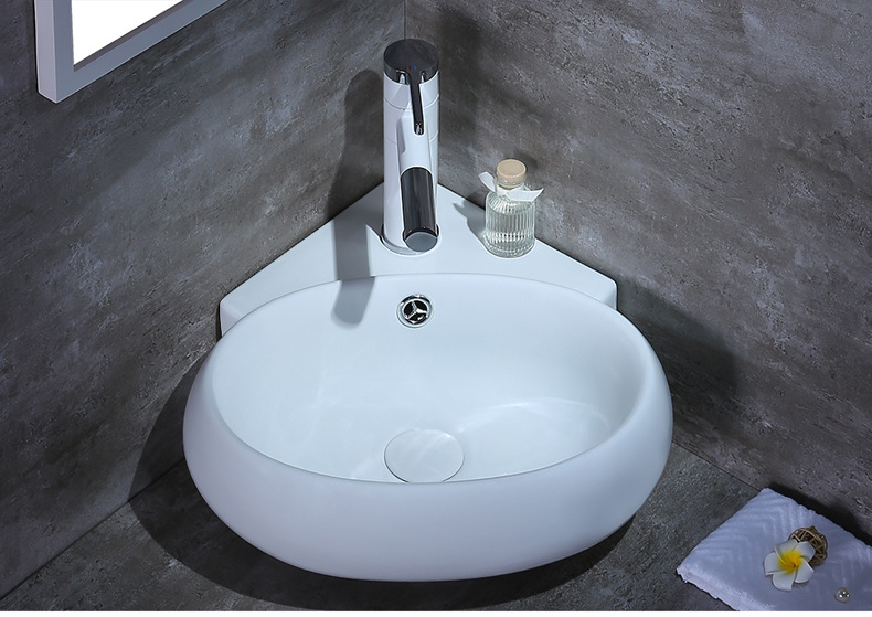 蒂雅妮北欧陶瓷三角盆三角形面盆洗手盆台上盆卫生间阳台台盆9021