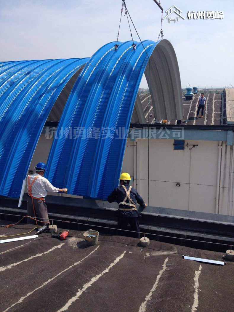 供应湖北拱形屋面板 弧形屋顶板 无梁拱顶 无梁拱棚金属屋面板