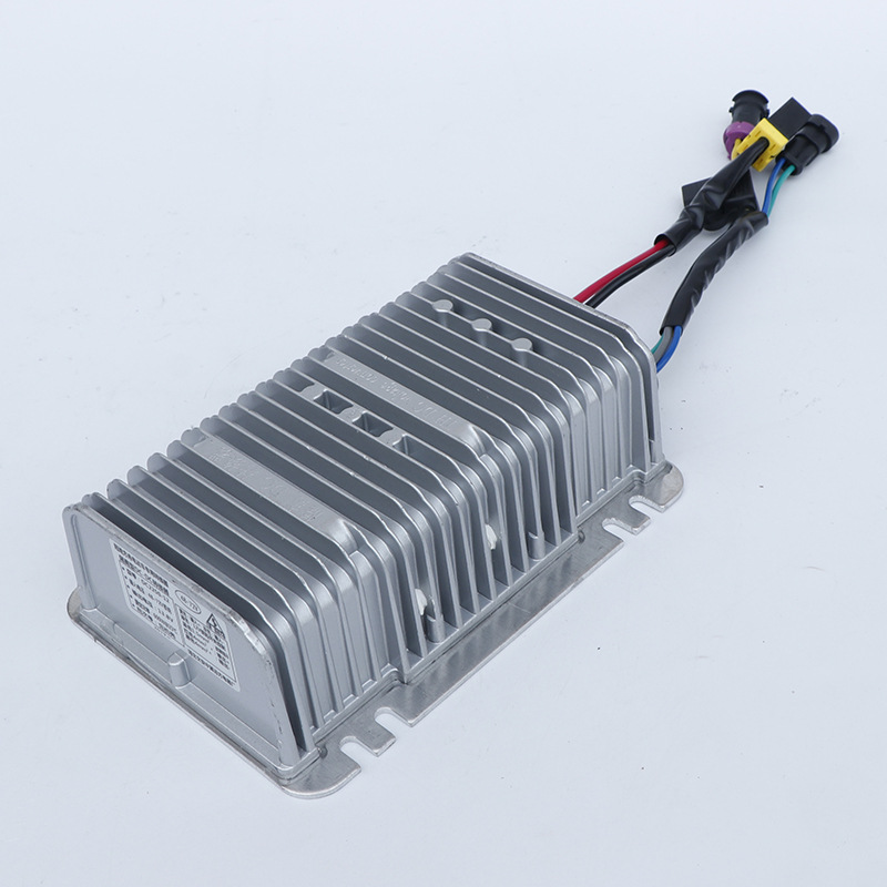 陆地方舟三轮车电源转换器 直流电压降压器 电动车电瓶三轮转换器