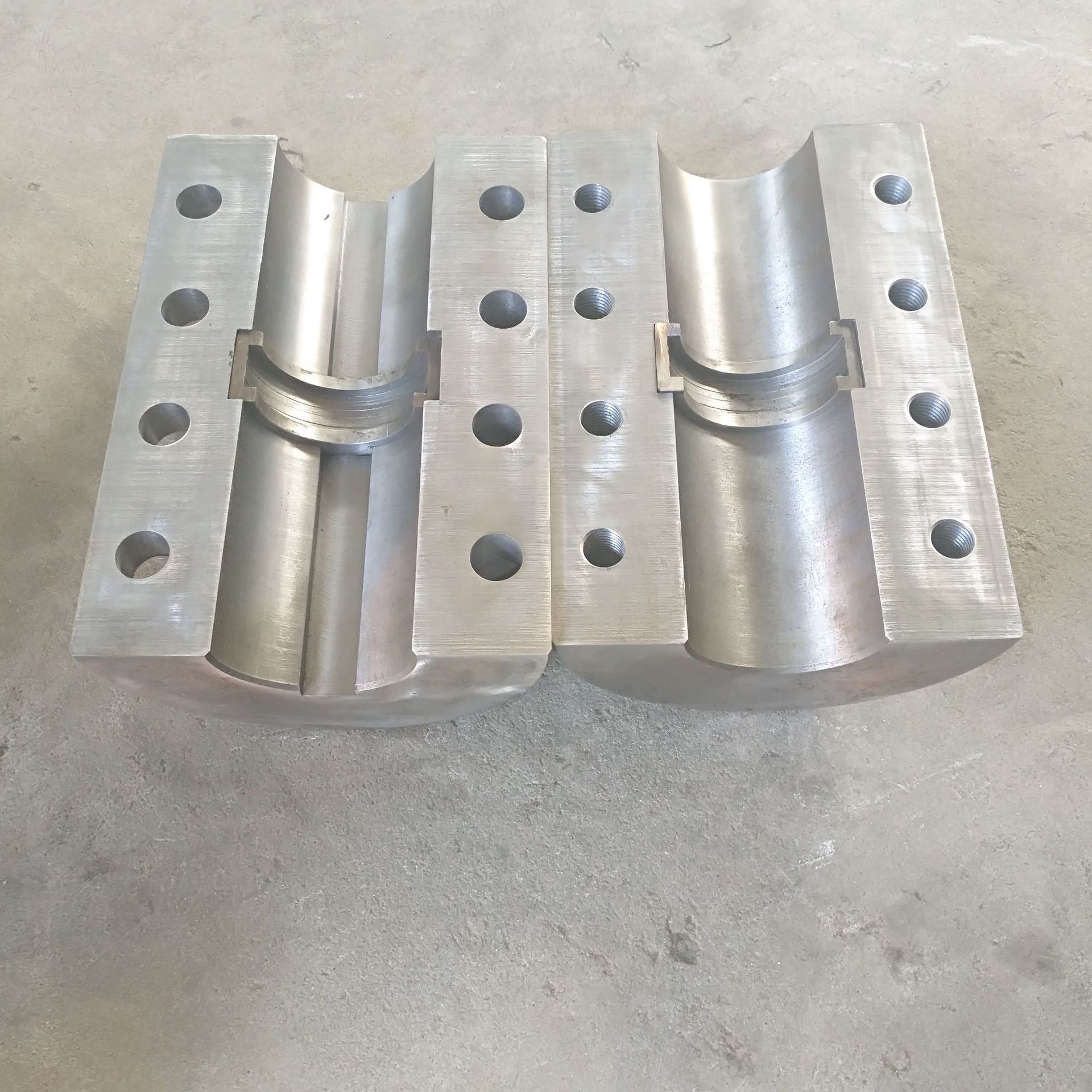 厂家批发刚性jq型夹壳联轴器45锻钢异形夹壳联轴器可定制