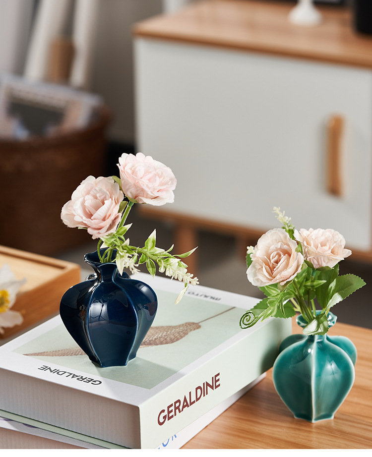 创意陶瓷花瓶简约现代霁蓝色釉插花容器家居装饰品水培铜钱草绿萝