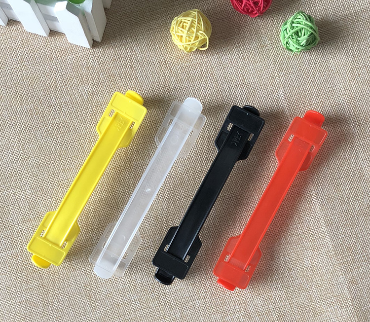 现货供应包装盒塑料提手把手 彩盒塑胶手提扣 牛奶箱