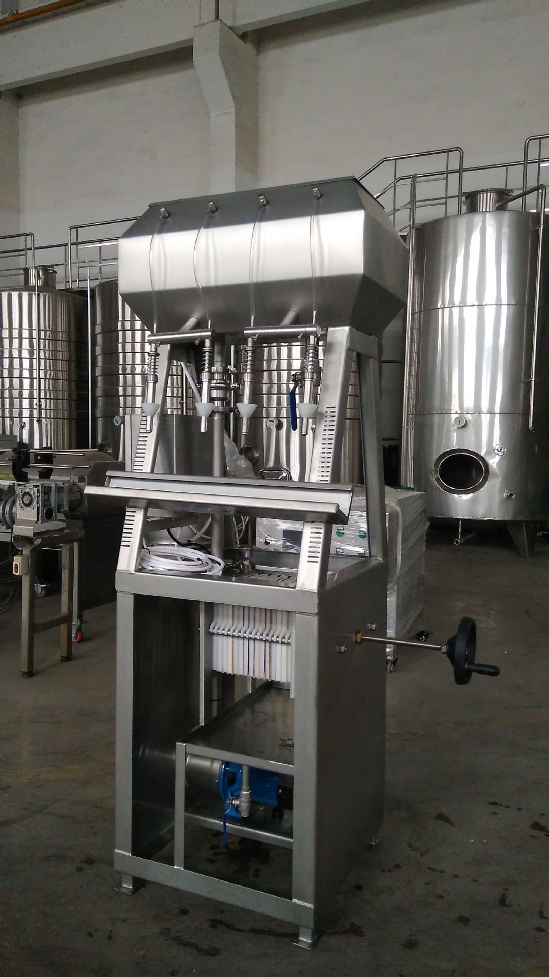 半自动过滤灌装一体机 葡萄酒果酒手动灌装机 板框过滤灌装一体机