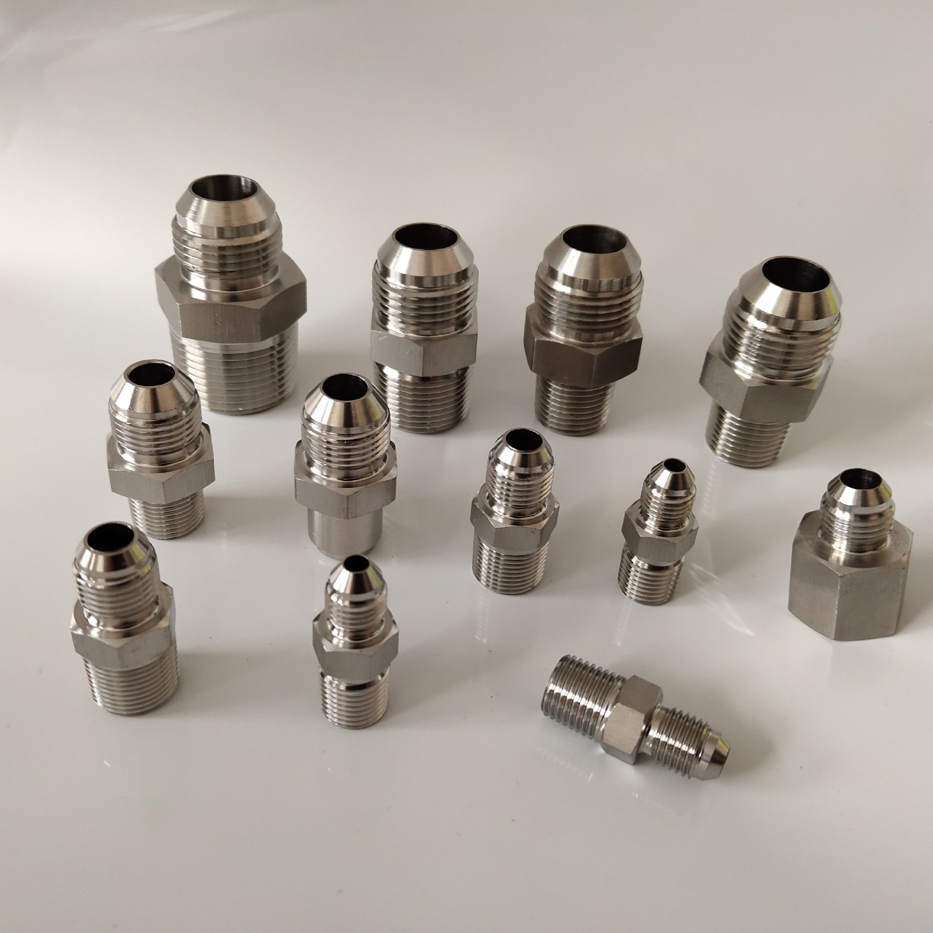 1jn不锈钢304英美制转换接头npt外螺纹液压过渡接头永华标准