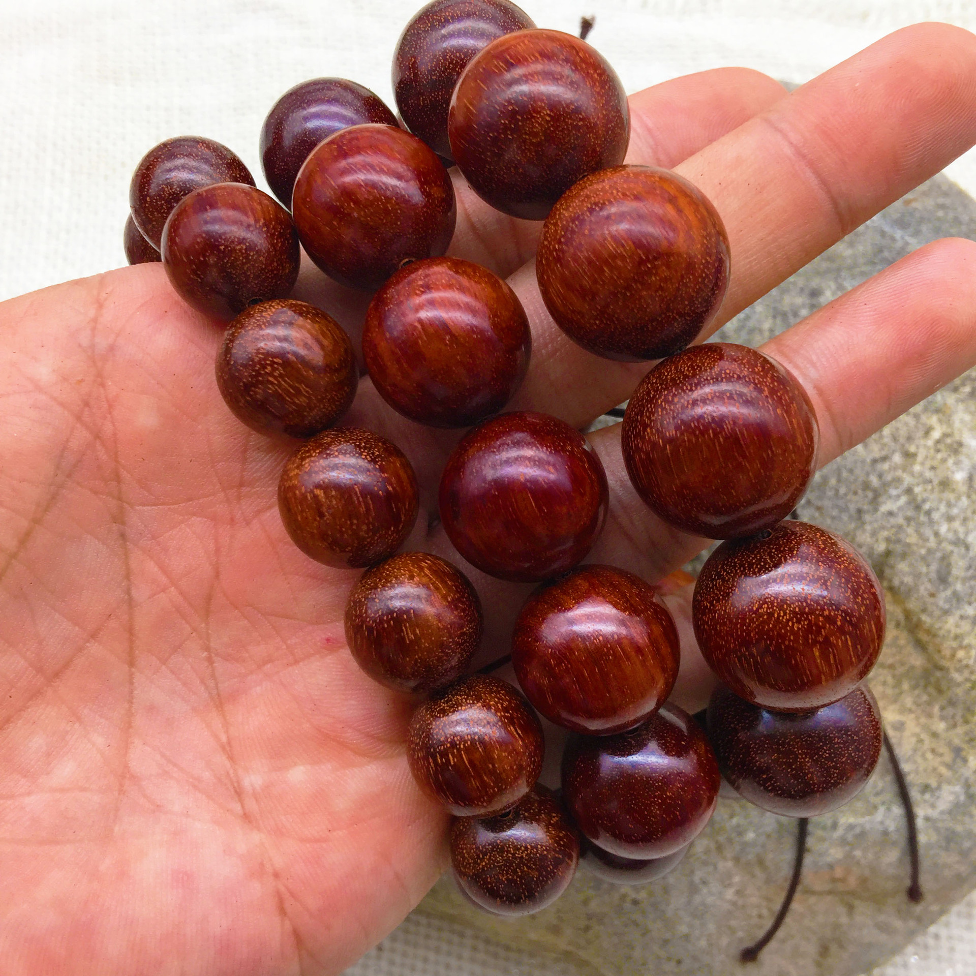 赞比亚血檀手串2.0 0.8普通货 老料高油性爆满金星108颗手链念珠