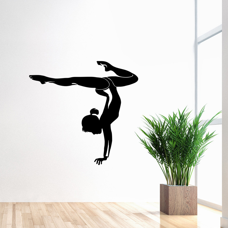 可粘贴于任意底色的墙壁,瓷砖,玻璃,家具等平滑材质表面*底胶为可移胶