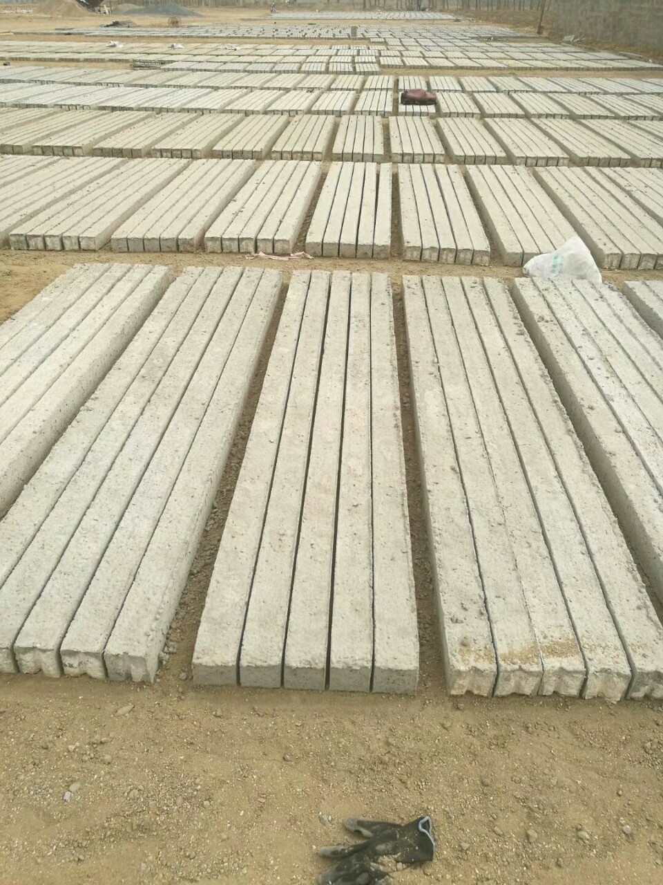 厂家直销加工定制大棚水泥立柱子100*100*2000葡萄架子.水泥立杆