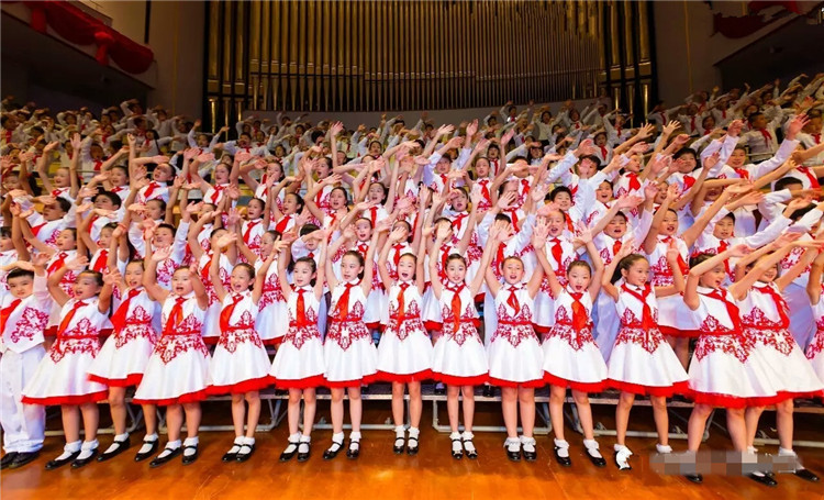 儿童红领巾相约中国梦演出服集体小学生合唱诗歌朗诵少先队员舞蹈