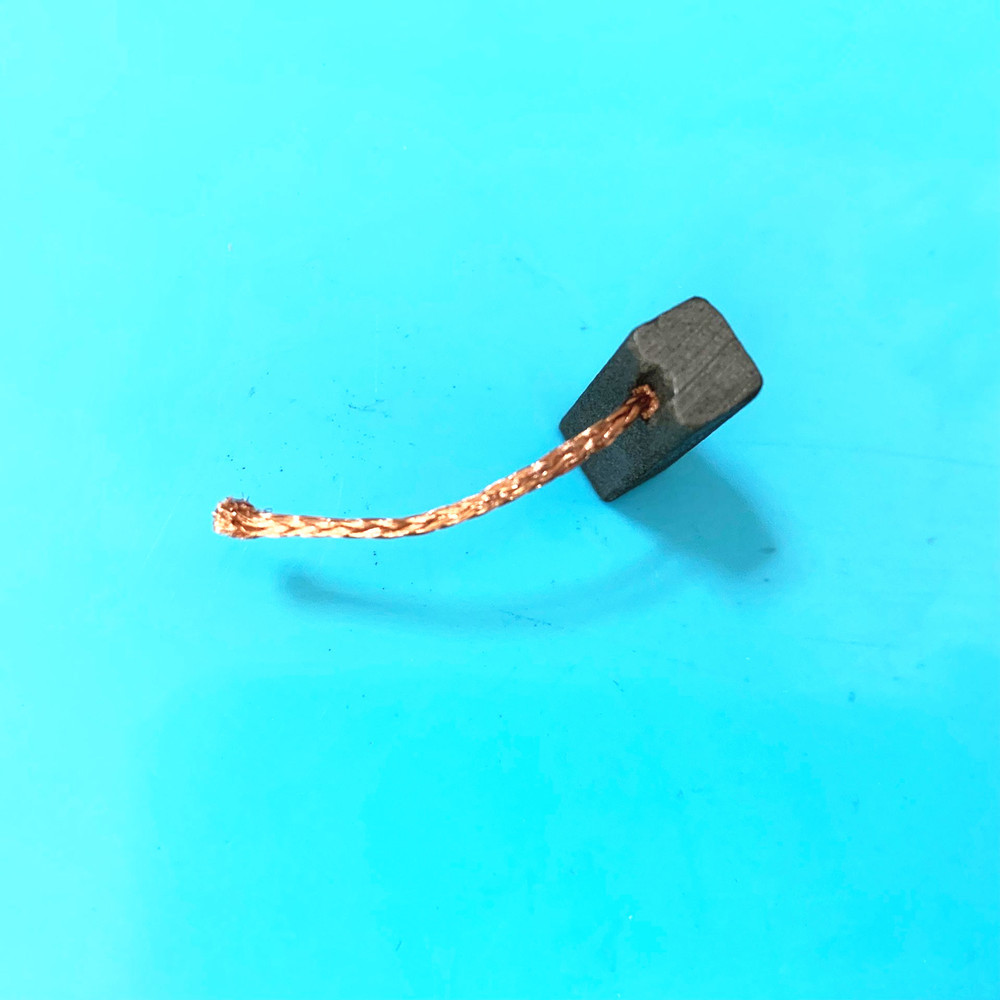 适用途安悦翔风扇风机含铜碳刷7x8汽车散热明锐五菱宏光赛欧电刷