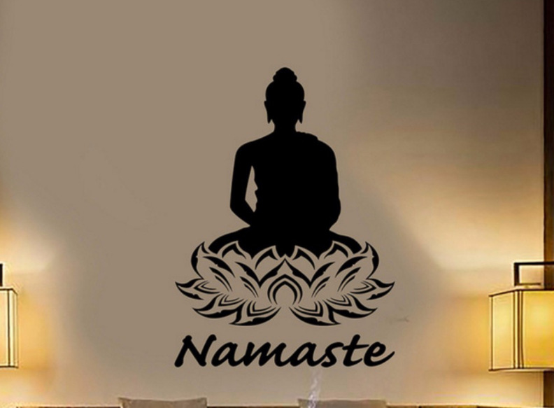 namaste 佛像在莲花上打坐图案 精雕家居艺术装饰墙贴