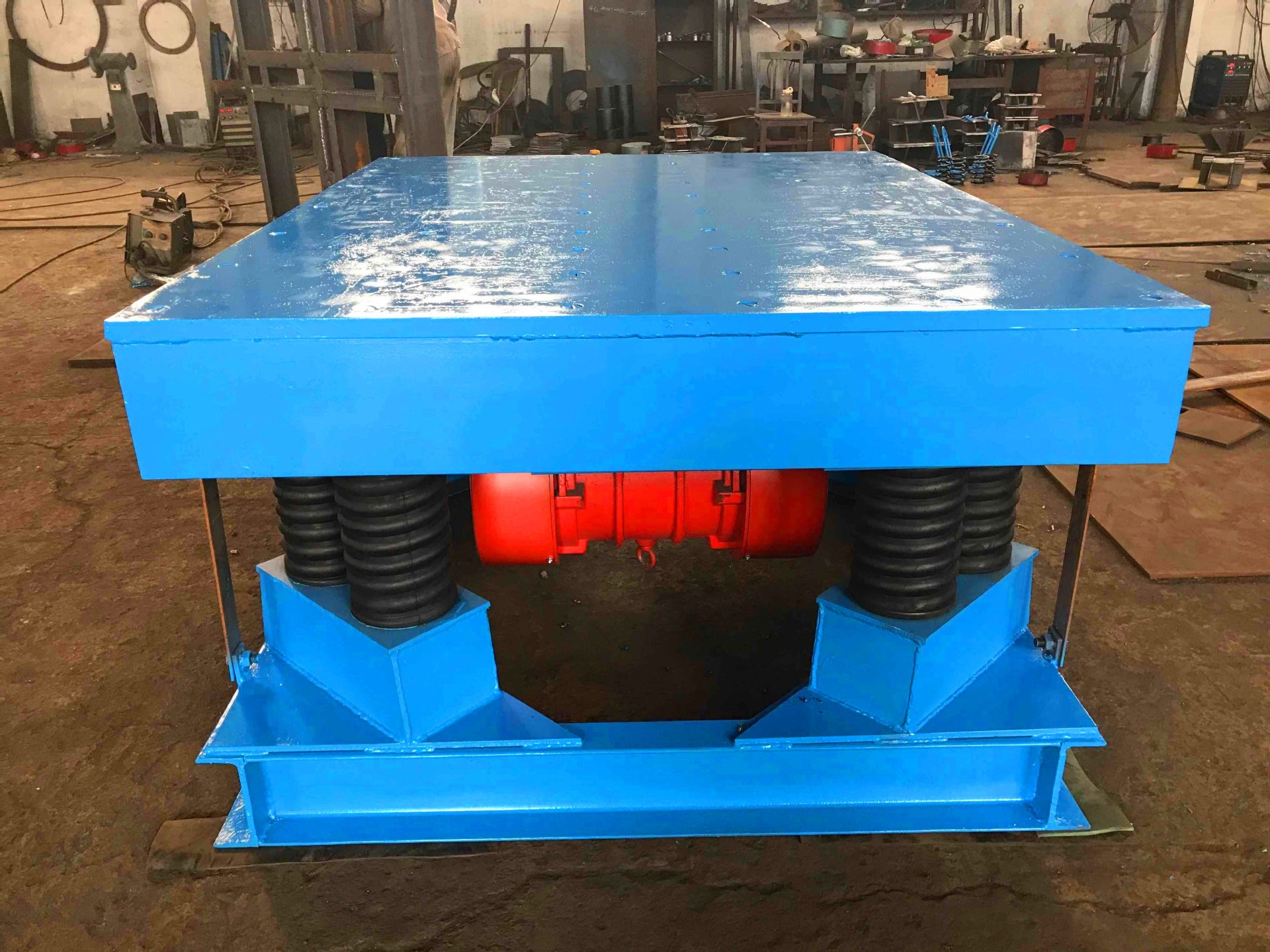 厂家直销混凝土振动平台路沿石预制板振实台水泥制品振动台l天腾l