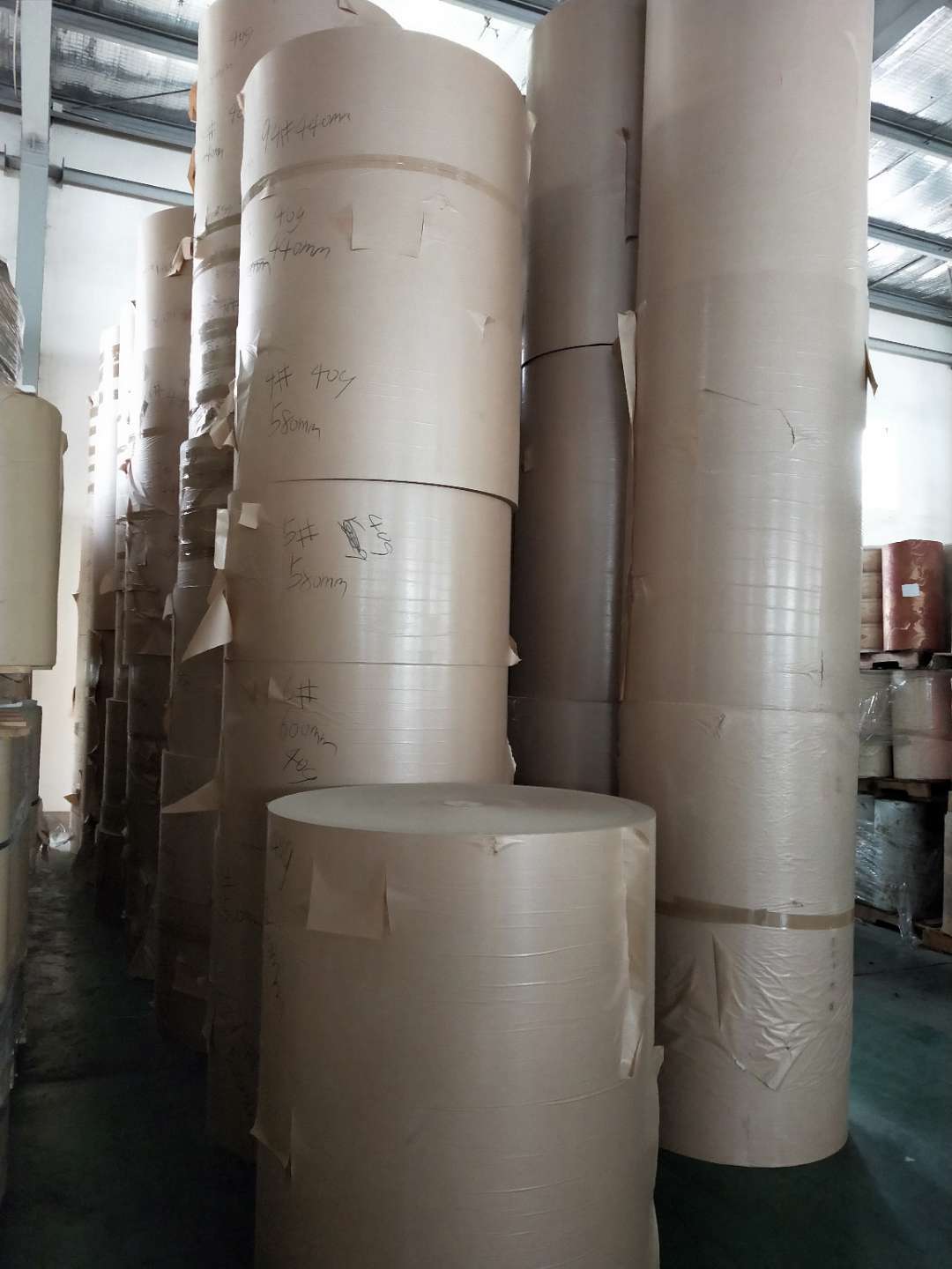 黄色牛皮纸包装单面a卷筒纸