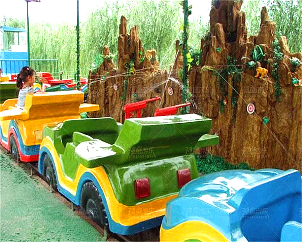 亲子公园戏水水陆战车