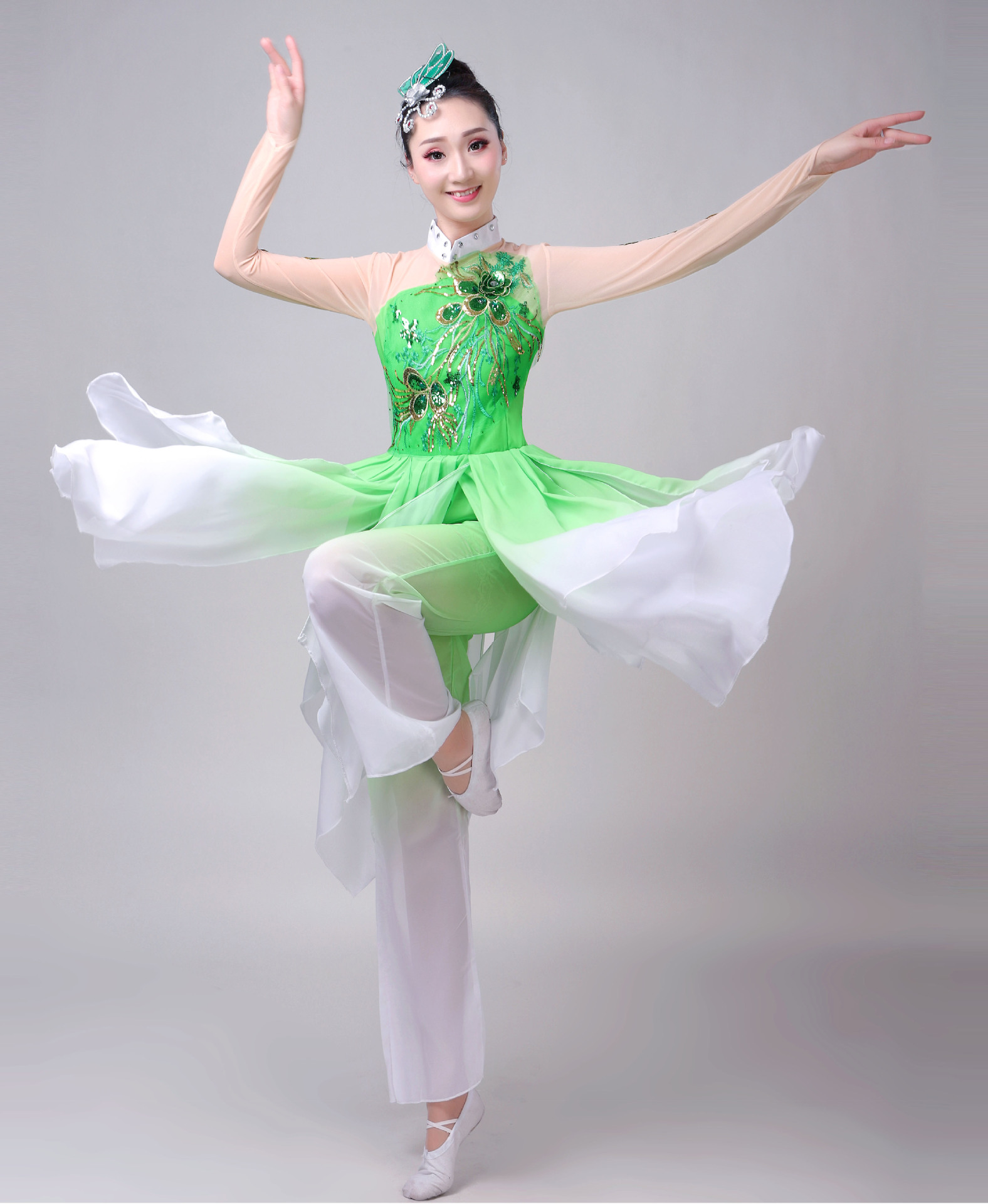 古典舞演出服女飘逸中国风民族伞舞服装现代扇子舞蹈服广场舞套装