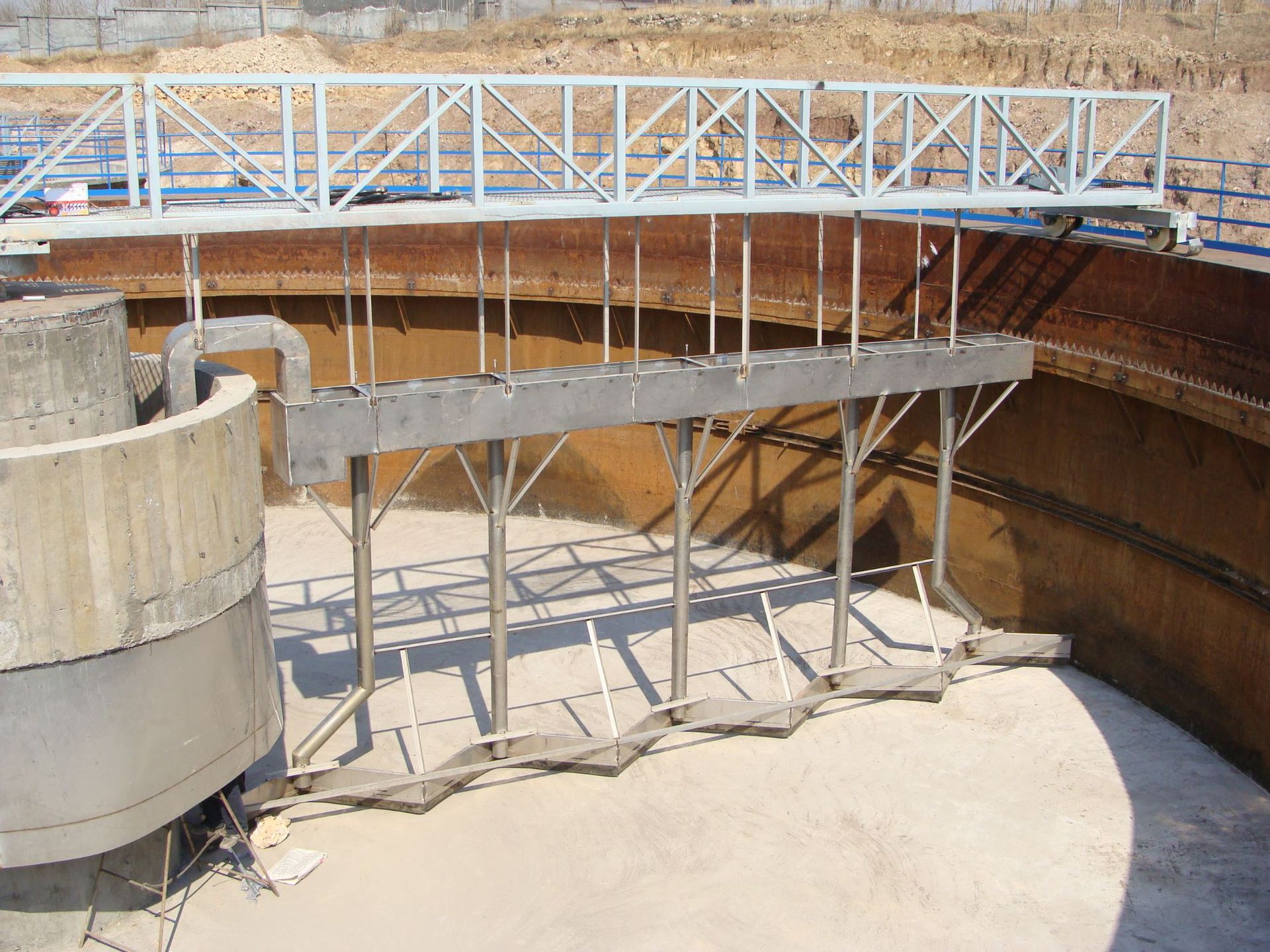 中心传动污泥浓缩机 中心传动浓缩刮泥机 深锥浓密机