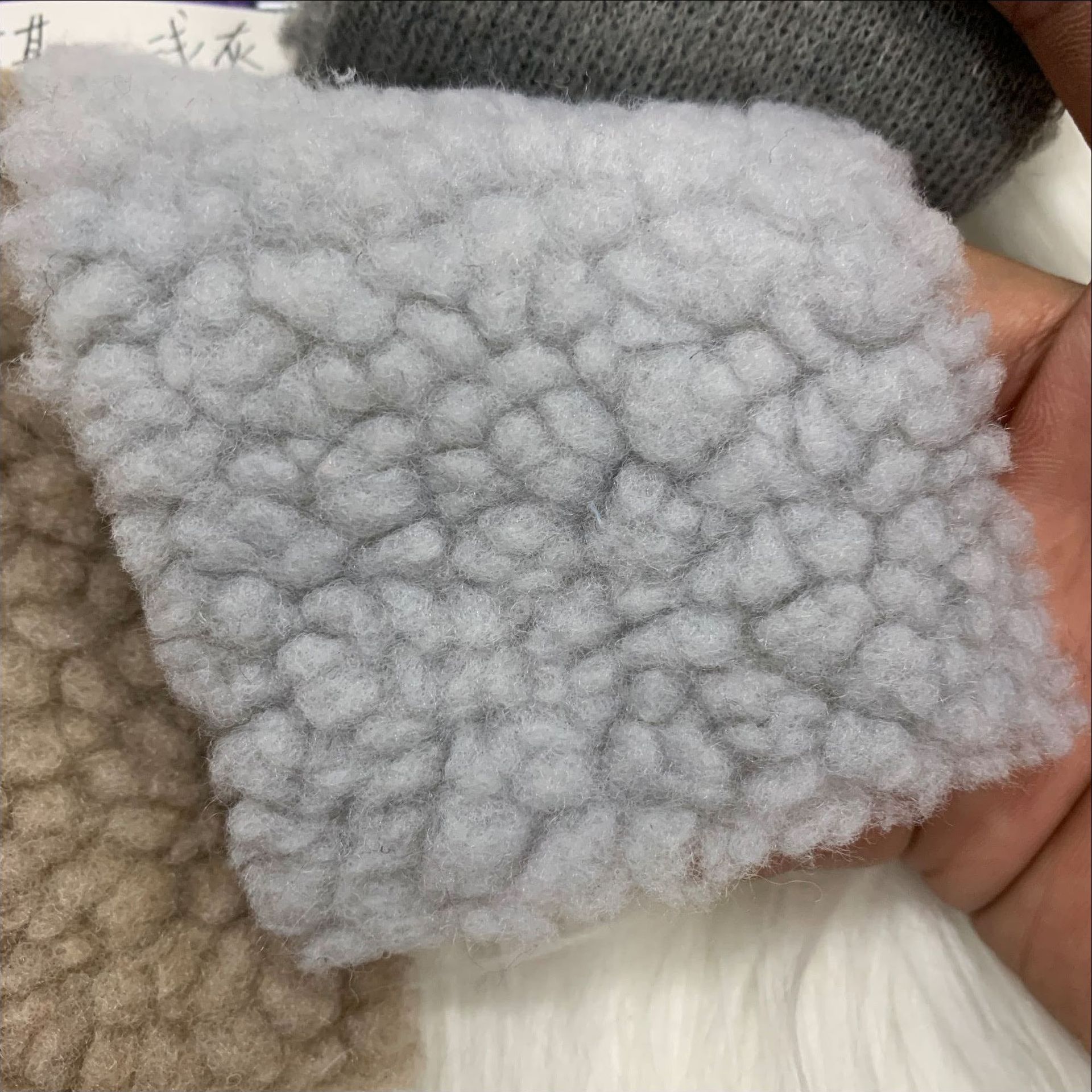 现货600g加厚中粒羊羔绒面料 大中小颗粒羊羔绒 服装毛绒面料