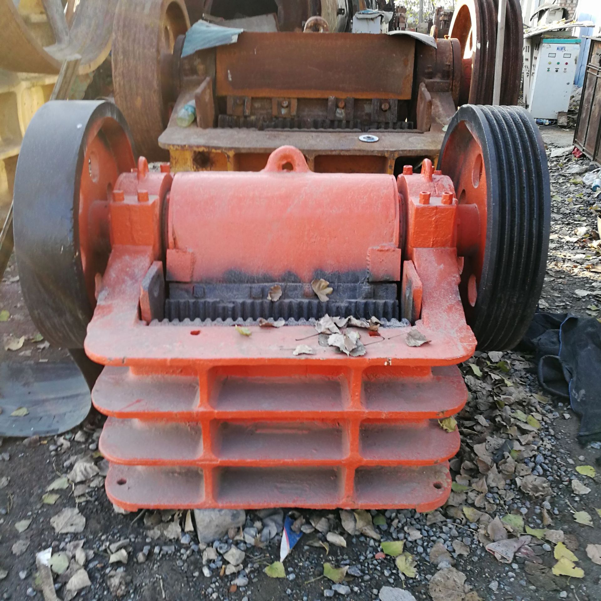 转让项目流产石料破碎机线收售150750细牙颚式破碎机